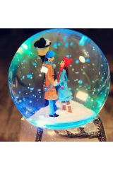 Sevgili Kış Temalı Kar Küresi Işıklı Müzikli Püskürtmeli Kar Küresi Büyük Boy